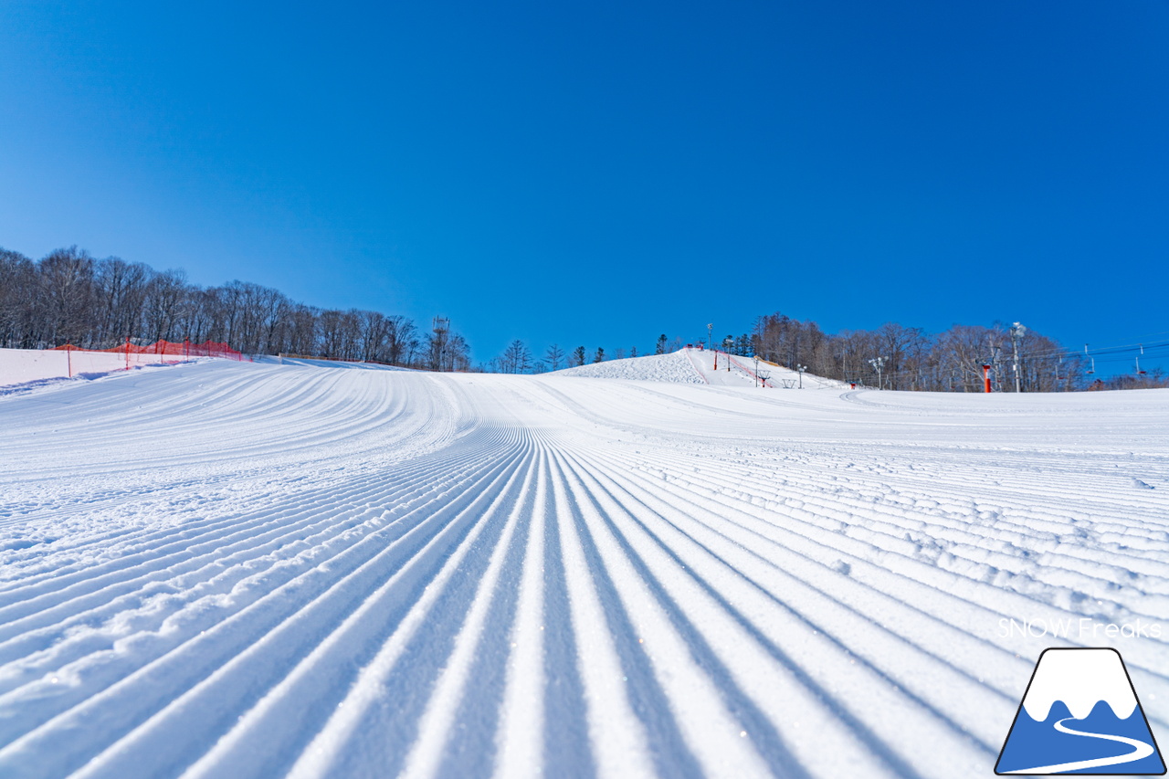 オホーツク・ローカルスキー場巡り。｜晴天粉雪の『佐呂間町営スキー場』から流氷を望む『湧別町五鹿山スキー場』へ！